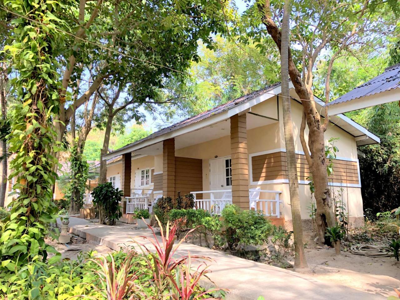 Malibu Samed Resort Koh Samet Exterior photo